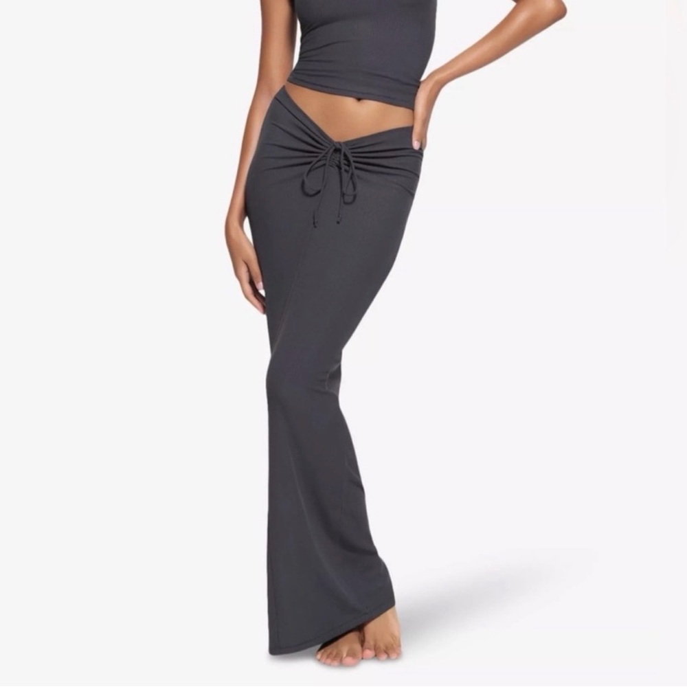 NWOT Skims ruched maxi skirt graphite ribbed soft lounge